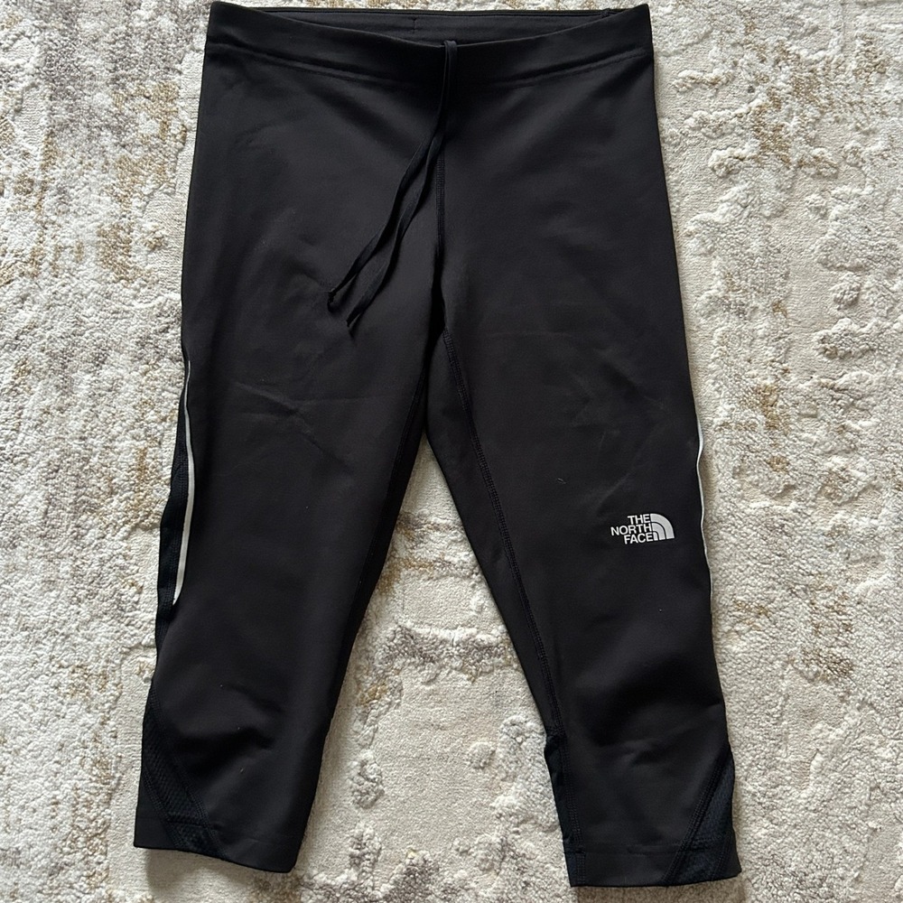 The North Face Vapor Wick Black Capri Reflective Athletic Leggings - Size S/P